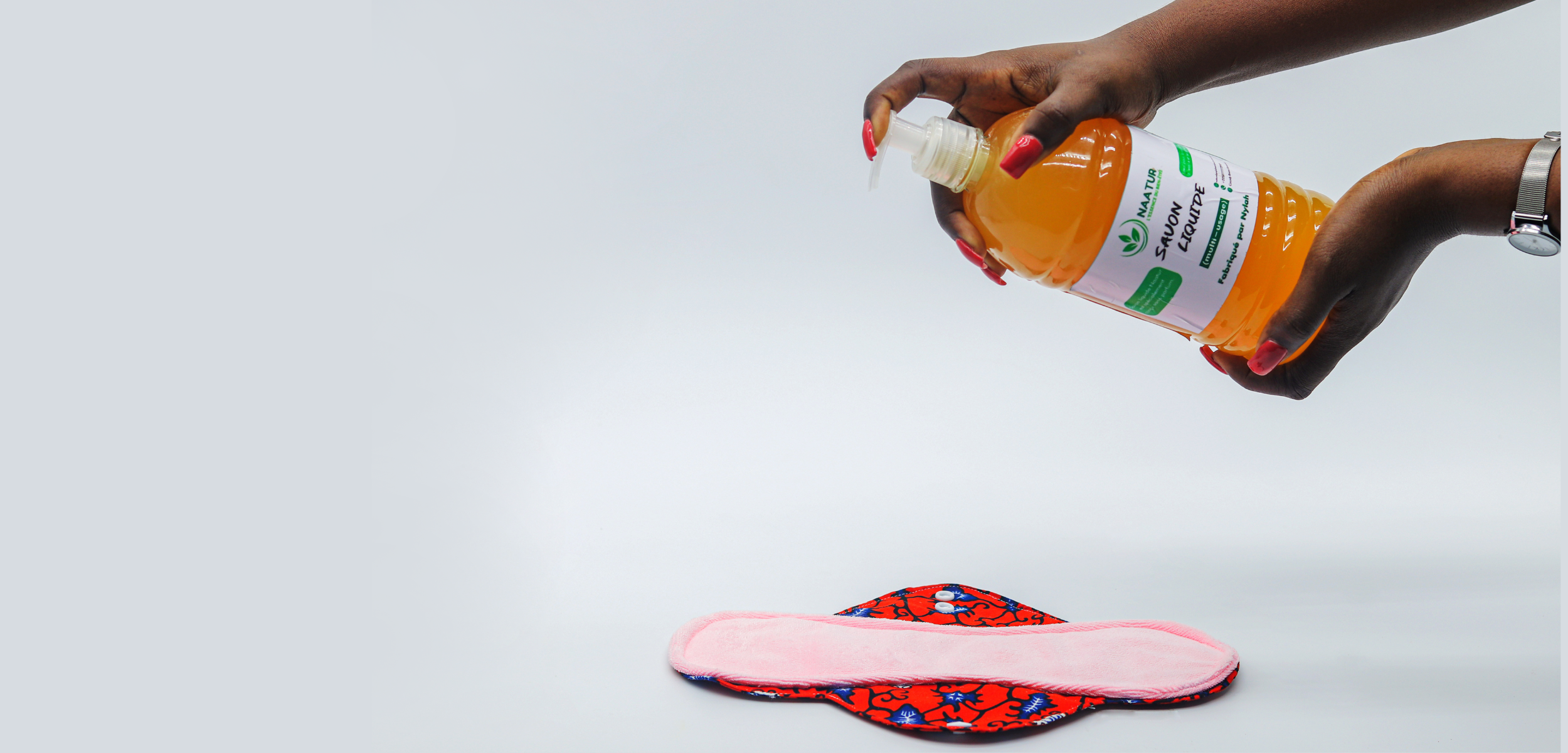 Voici un guide complet pour bien laver ses protections menstruelles réutilisables.